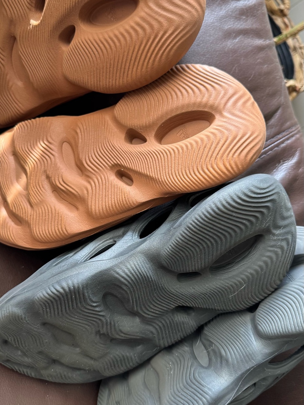 Yeezy foam runners - Picture 2 of 2